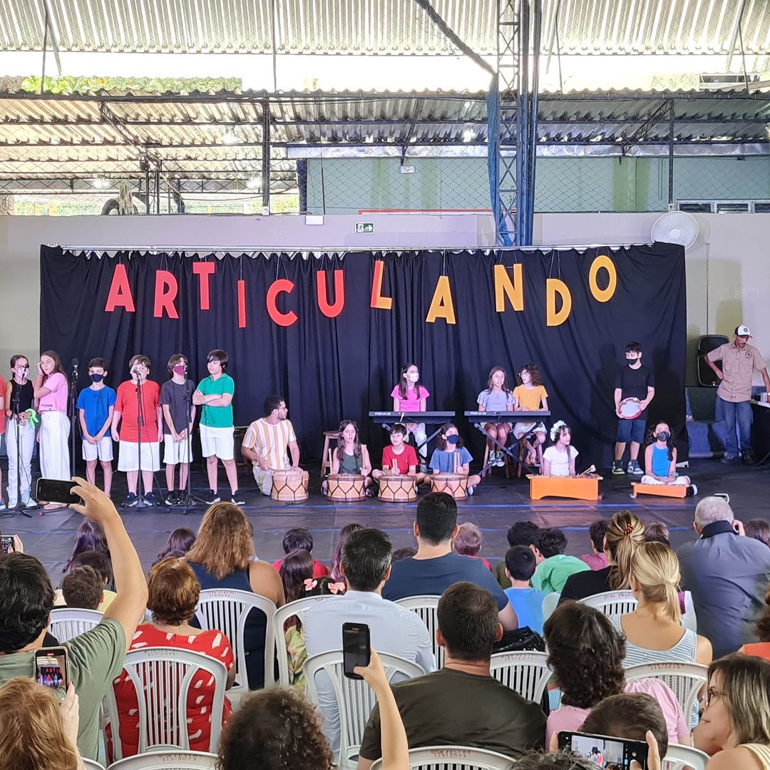 Notícia Colégio Apoio